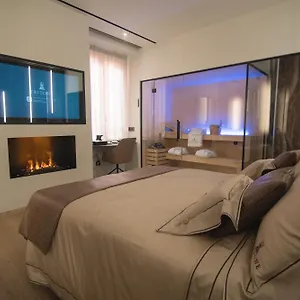 https://tritone-luxury-suites.it-romehotels.com